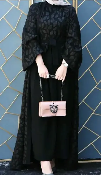 عکس مدل مانتو ژاکارد مشکی برای افراد چاق