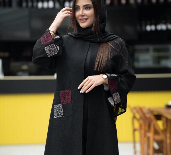 عکس مدل مانتو زنانه مجلسی سیاه
