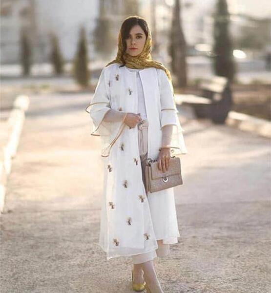 عکس مدل مانتو خردلی بلند