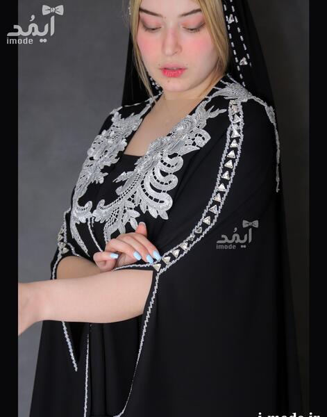 عکس مدل مانتو عبایی مجلسی مشکی جلو باز