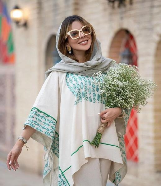 عکس مدل مانتو پانچ بلند