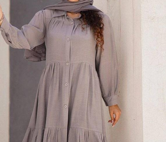 عکس مانتو بلند جلو بسته دکمه دار