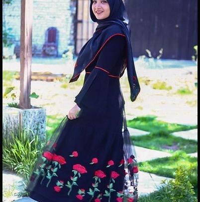 عکس مدل مانتو مشکی مجلسی بلند