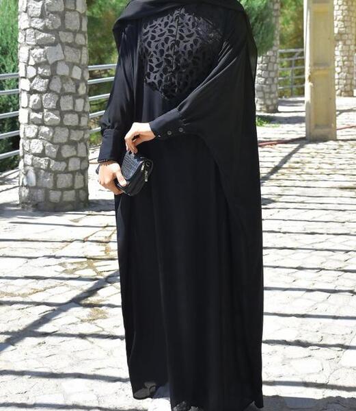 عکس مدل مانتو عبایی مجلسی مشکی دخترانه جدید