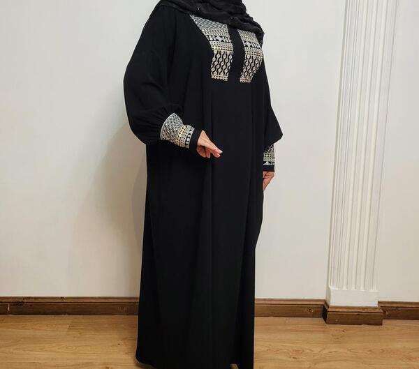 عکس مدل مانتو عبایی مجلسی مشکی دخترانه جدید