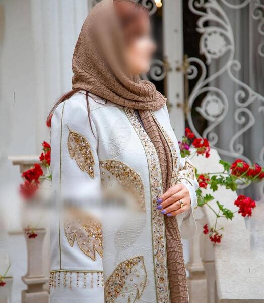 عکس مانتو سفید کوتاه دخترانه