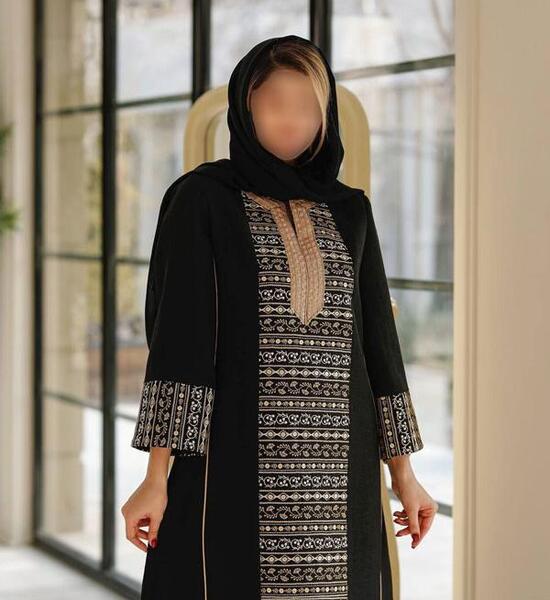 عکس مانتو مشکی بلند جلو بسته