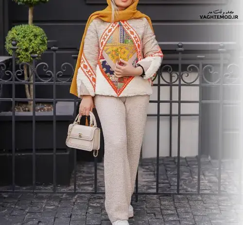 عکس مدل مانتو جدید رنگ سال ۱۴۰۳
