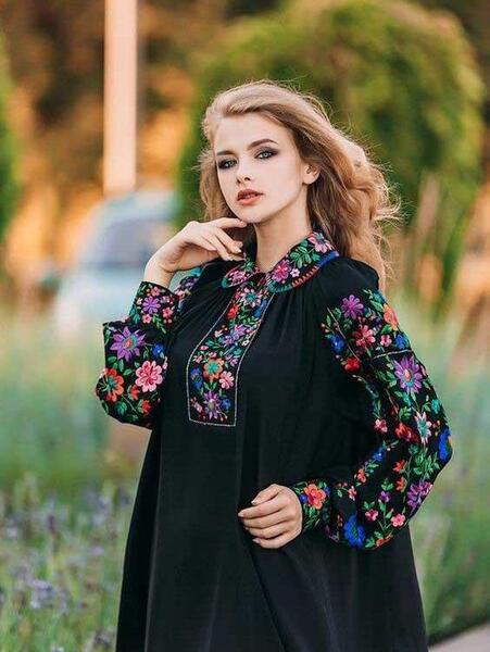 عکس مدل مانتو با پارچه نخی گلدار جدید