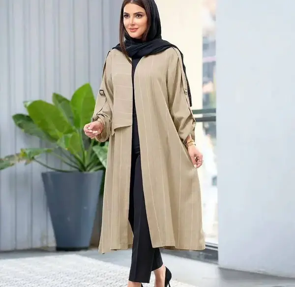 عکس مدل مانتو شیک و باکلاس ساده۱۴۰۳ جدید