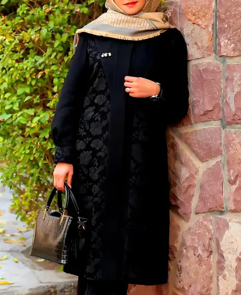 عکس مانتو های مشکی شیک