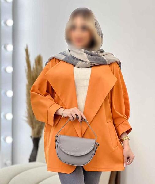 عکس دختر با مانتو نارنجی