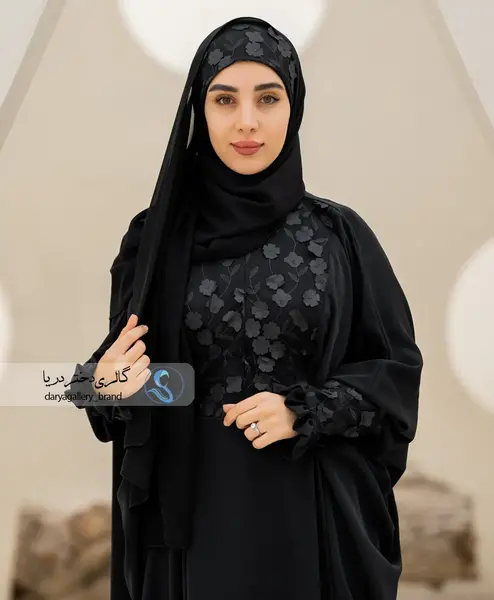 عکس مانتو عبایی مشکی دخترانه
