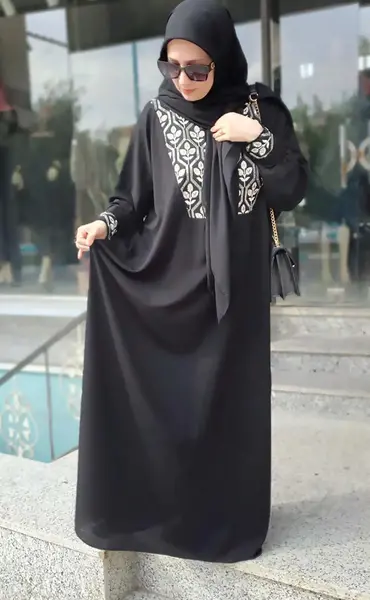 عکس مانتو عبایی جلو بسته