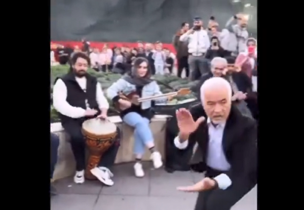 عکس خواننده صادق بوقی