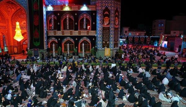 عکس امامزاده صالح در شب