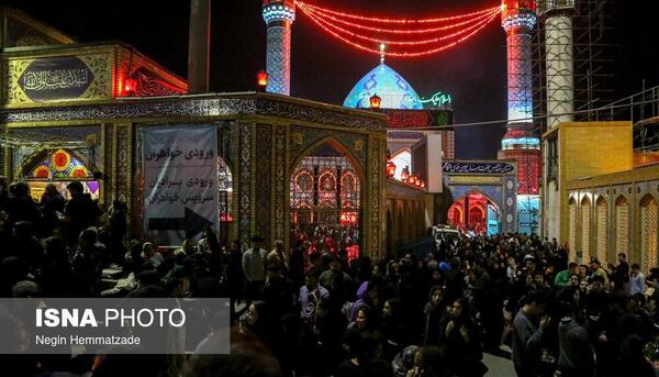 عکس امامزاده صالح در شب