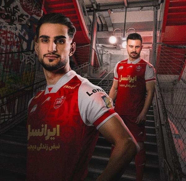 عکس شهاب زاهدی با پیراهن پرسپولیس