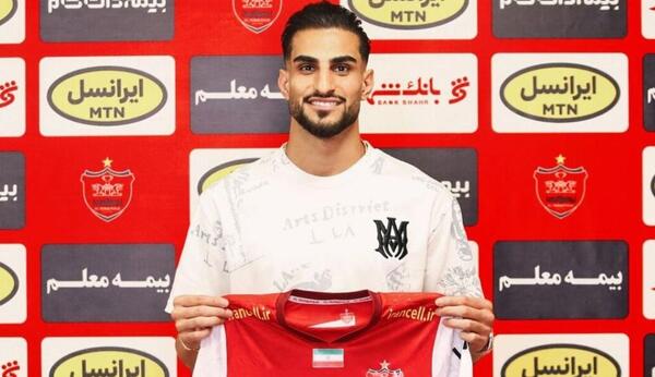 عکس شهاب زاهدی با پیراهن پرسپولیس