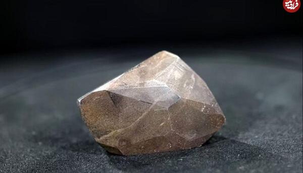 عکس شهاب سنگ سیاه