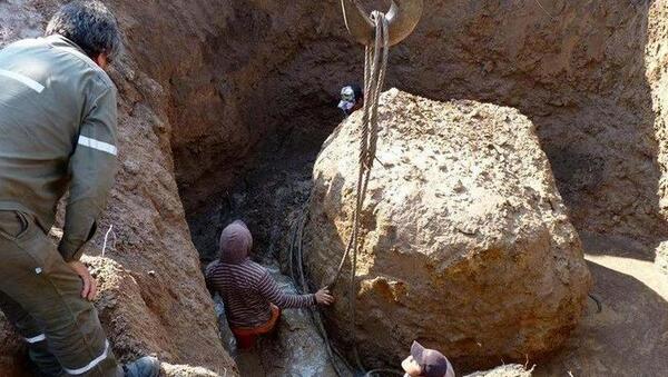 عکس بزرگترین شهاب سنگ در ایران