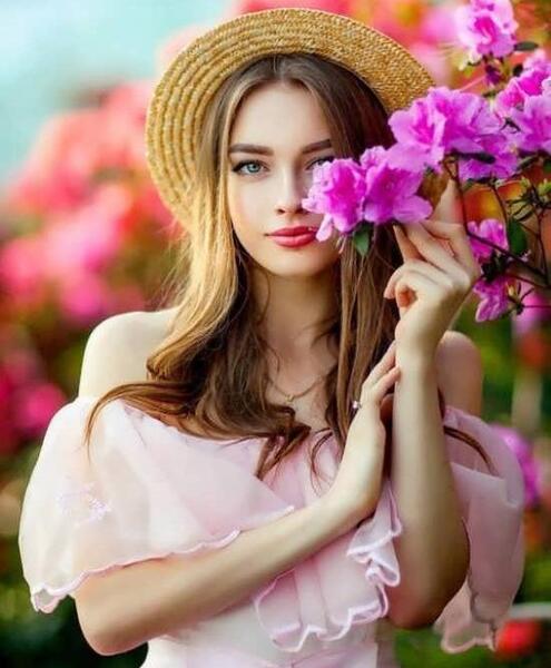 ژست عکس با شکوفه ها