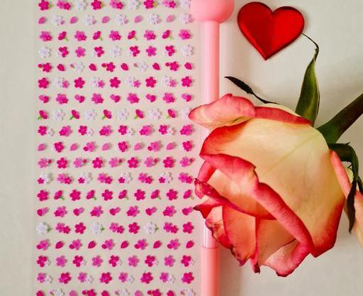 عکس شکوفه های ریز