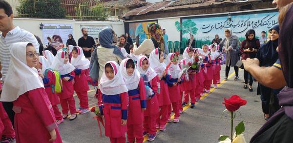 عکس جشن شکوفه ها کلاس اول