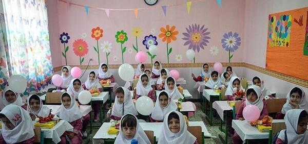 عکس جشن شکوفه ها کلاس اول