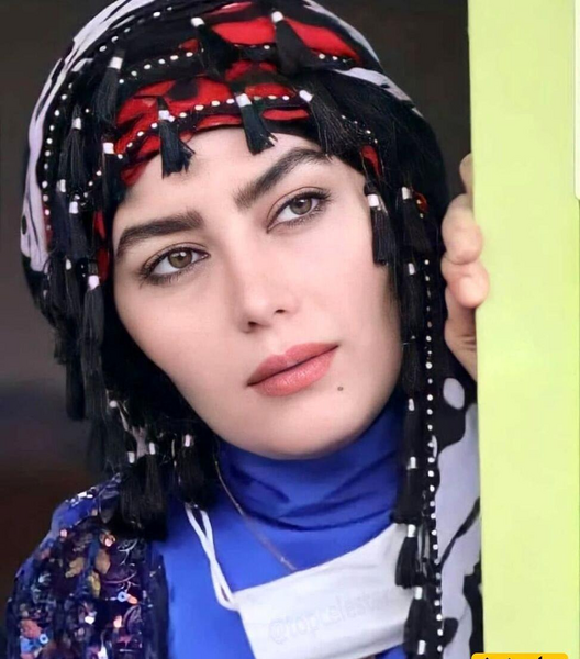 عکس شیرین و روژان در سریال نون خ