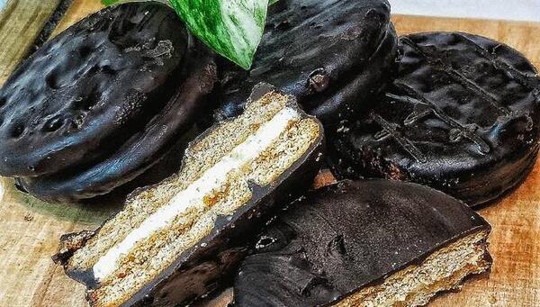 عکس شیرین عسل قدیمی