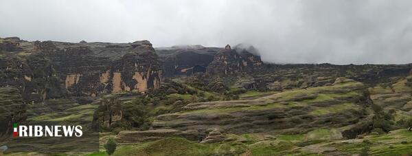 عکس کوه شیرین سوار