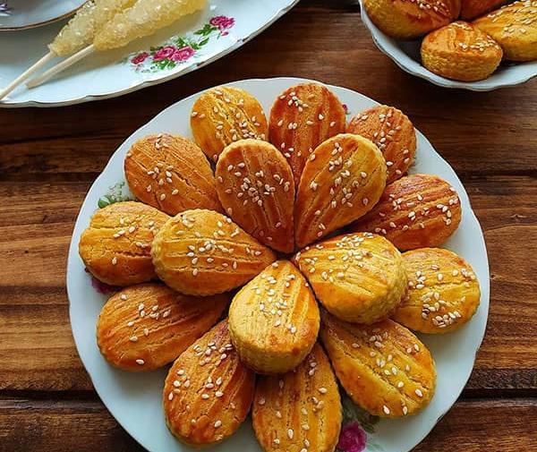 عکس چایی و شیرینی