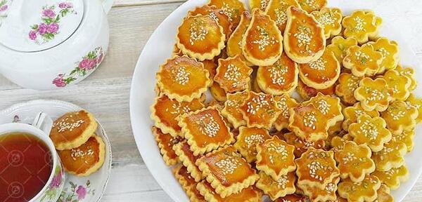 عکس چایی و شیرینی