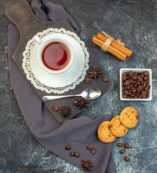عکس چایی و شیرینی