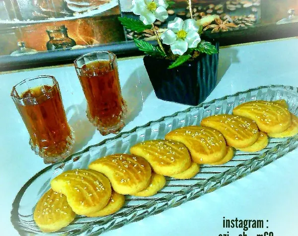 عکس چایی و شیرینی