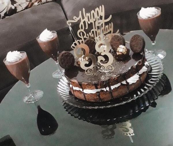 عکس شیرینی خامه ای کاکائویی