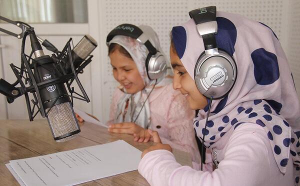 عکس شادی در برنامه کودک