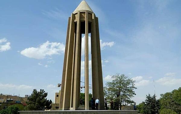 عکس آرامگاه ابو علی سینا
