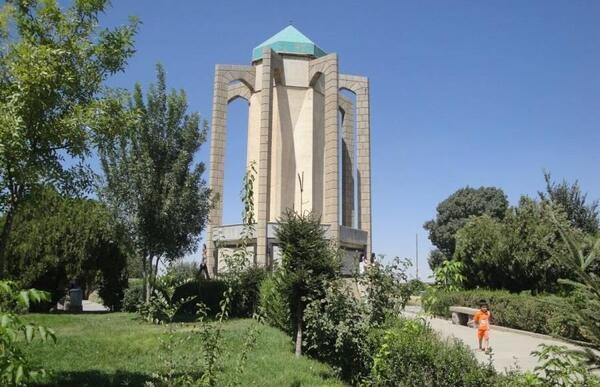 عکس مقبره بوعلی سینا