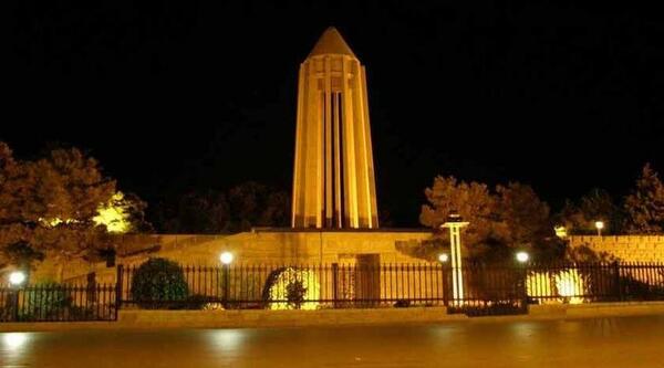 عکس از آرامگاه ابوعلی سینا