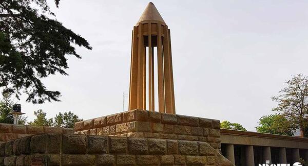 عکس از آرامگاه ابوعلی سینا