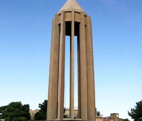 عکس از آرامگاه ابوعلی سینا