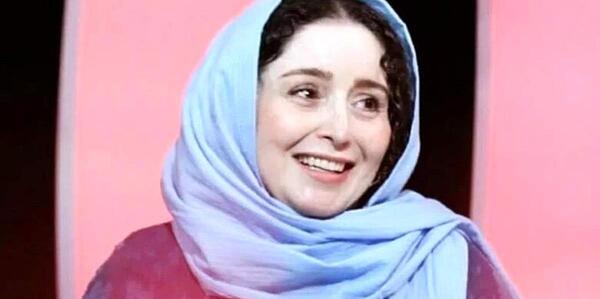 عکس سام درخشانی در قهوه پدری
