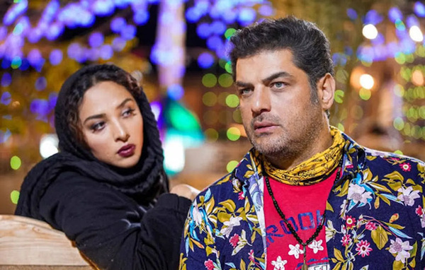 عکس سام درخشانی در قهوه پدری