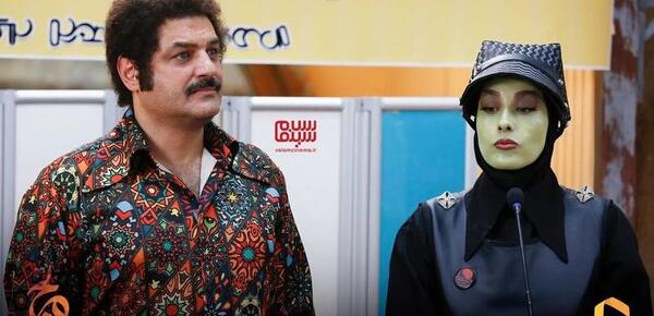 عکس سام درخشانی در قهوه پدری