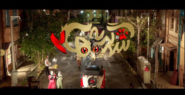 عکس ساناز نادری در شهر گربه ها