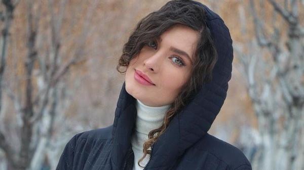 عکس از ساناز سعیدی بازیگر