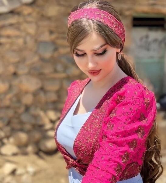 عکس سمیرا کارزان برای پروفایل