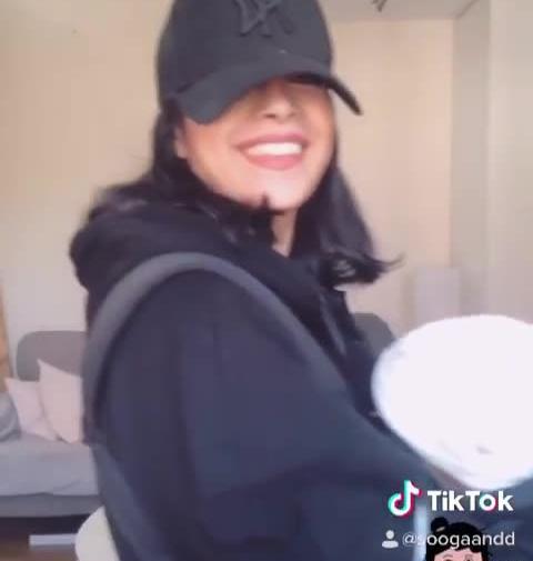 عکس کودکی سوگند خواننده